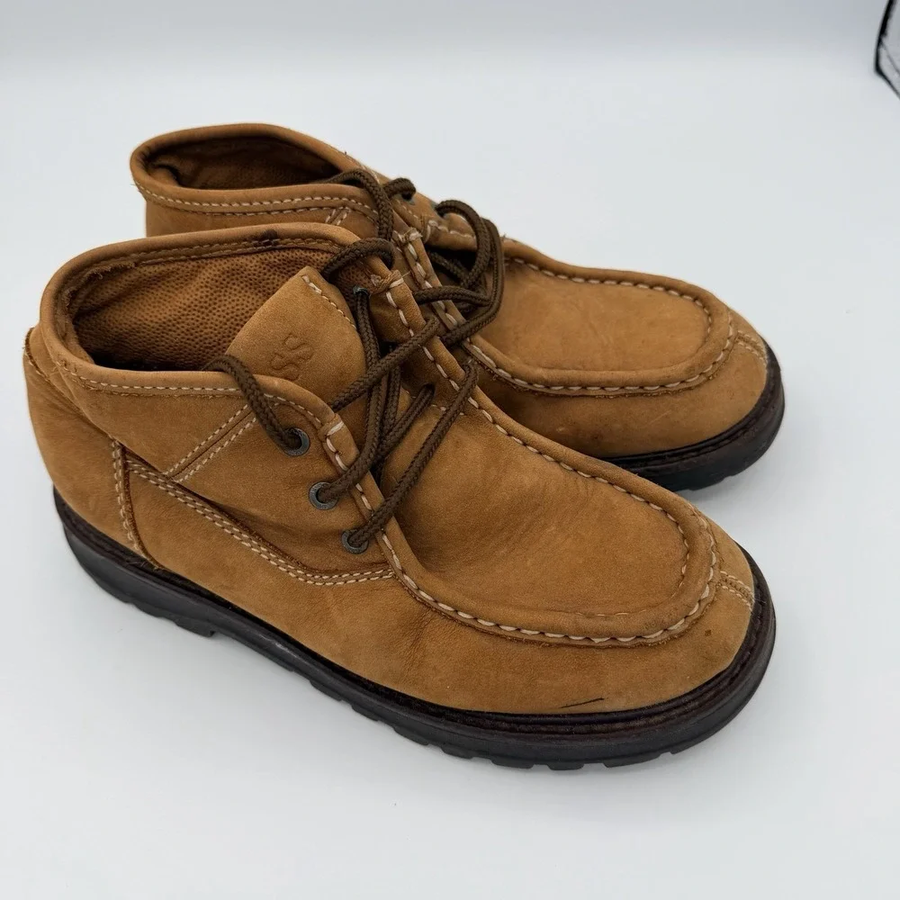 GH Bass Wallabees Men's Youth Size 4 Tan Suede Nubuck Boots Dressy